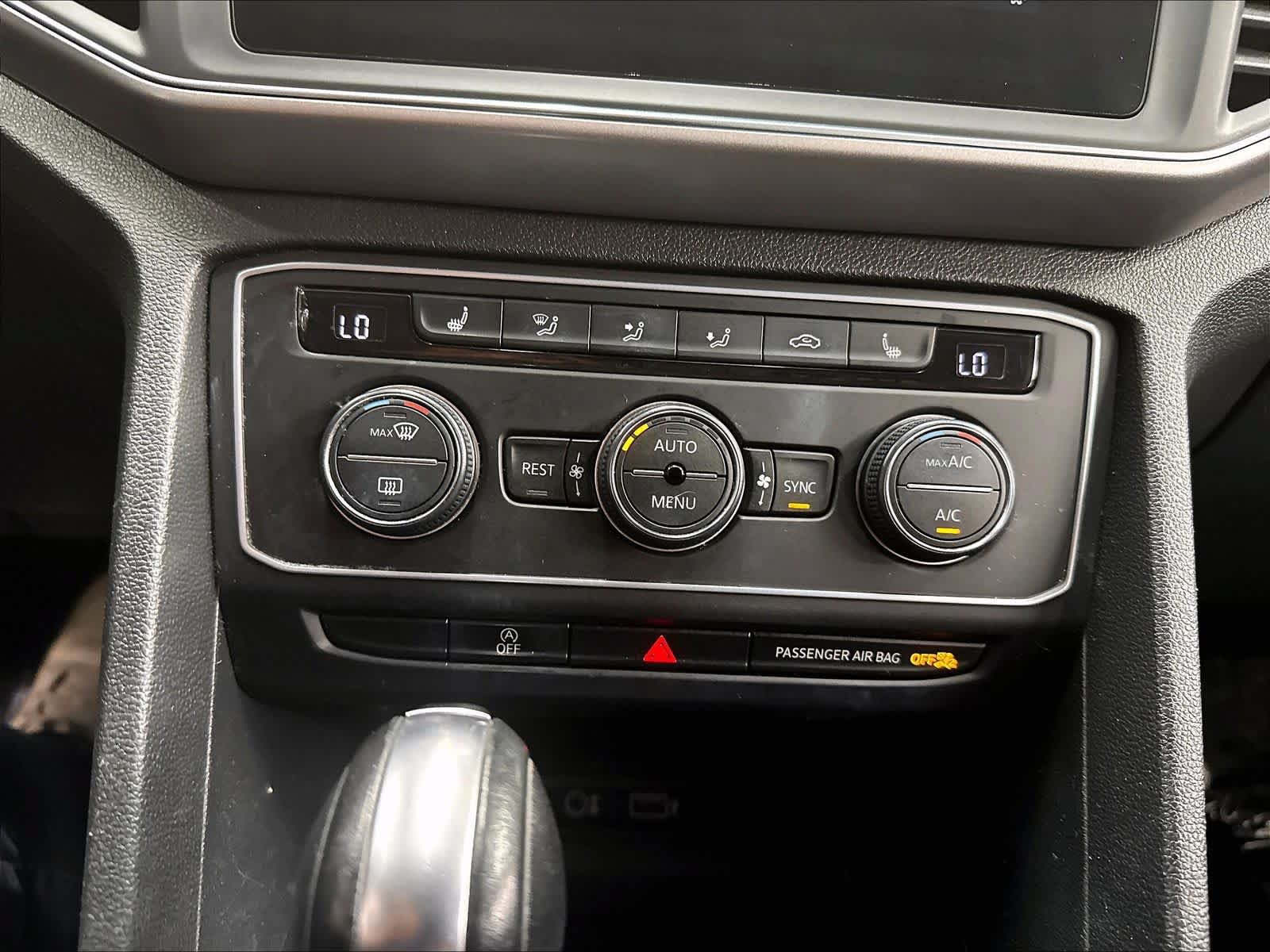 Used 2019 Volkswagen Atlas SE w/ Towing Package FWD image 18