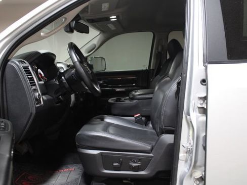 Used 2017 RAM 2500 Laramie w/ Convenience Group AWD/4WD image 13