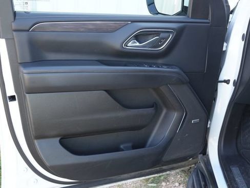 Used 2024 Chevrolet Suburban LT AWD/4WD image 13