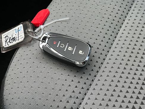 Used 2025 Chevrolet Trax LT image 22