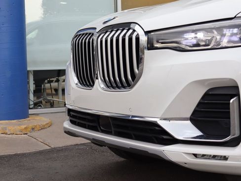 Used 2020 BMW X7 xDrive40i w/ Premium Package AWD/4WD image 30
