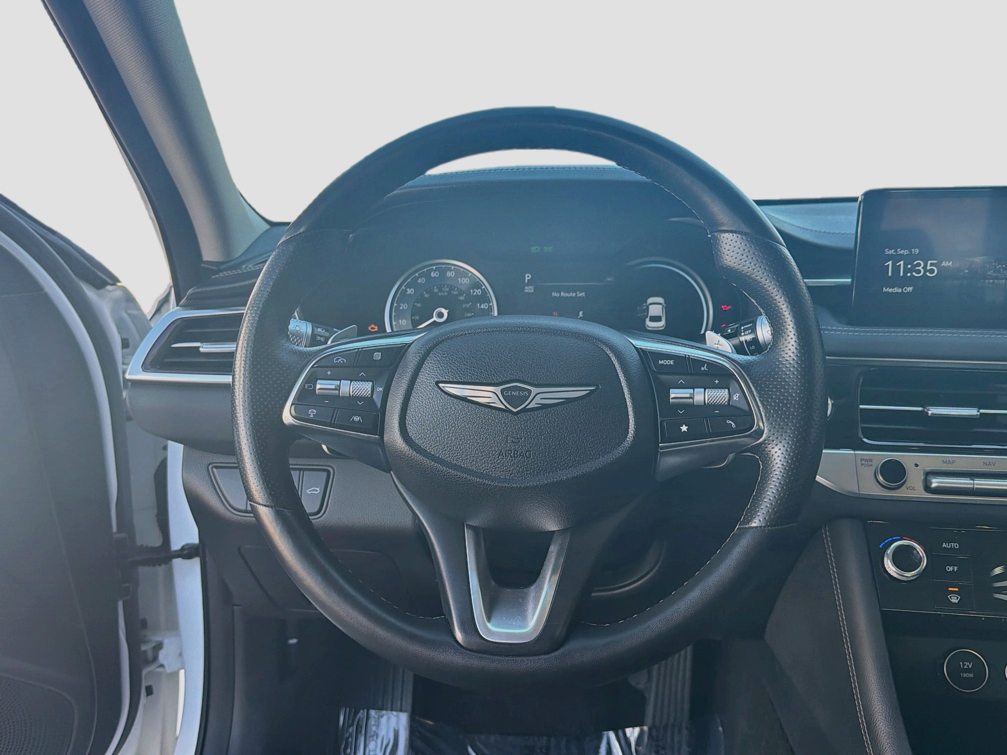 Used 2025 Genesis G70 2.5T AWD/4WD image 18