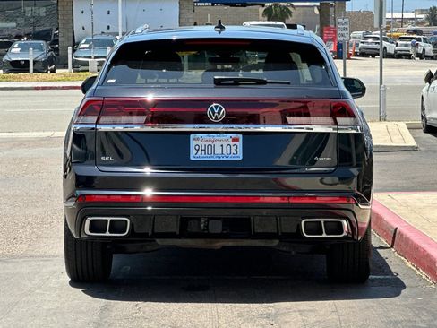 Used 2024 Volkswagen Atlas Cross Sport SEL R-Line AWD/4WD image 5