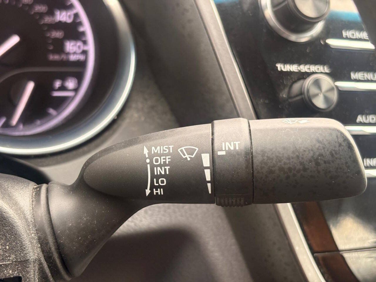 Used 2018 Toyota Camry LE FWD image 30