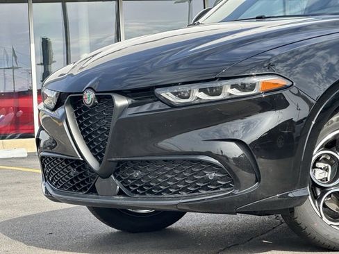 New 2025 Alfa Romeo Tonale w/ Premium Package image 21