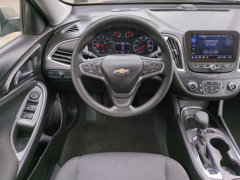 Used 2025 Chevrolet Malibu LT FWD image 15