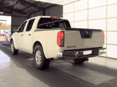 Used 2019 Nissan Frontier SV RWD image 4
