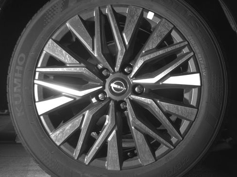 Used 2025 Nissan Altima 2.5 SV FWD image 15