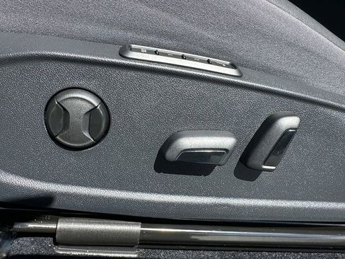 Used 2023 Volkswagen ID.4 Pro S Plus AWD/4WD image 10