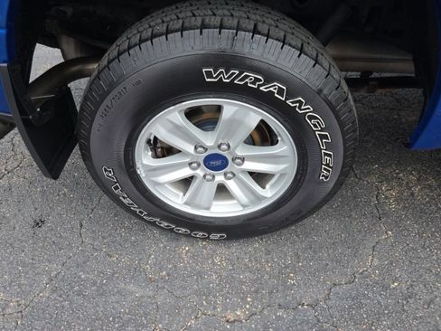 Used 2015 Ford F150 XL w/ Equipment Group 101A Mid AWD/4WD image 9
