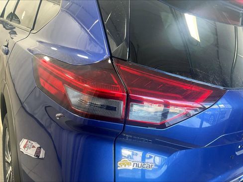 Used 2021 Nissan Rogue SV image 33