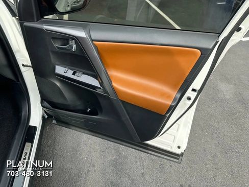 Used 2018 Toyota RAV4 SE w/ Power Extra Value Package image 17