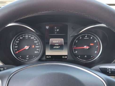 Used 2018 Mercedes-Benz GLC 300 image 9