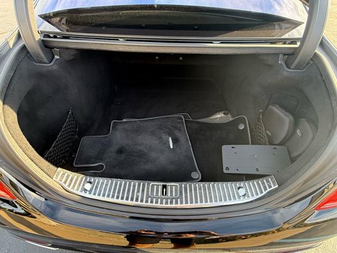Used 2016 Mercedes-Benz S 550 Sedan image 32