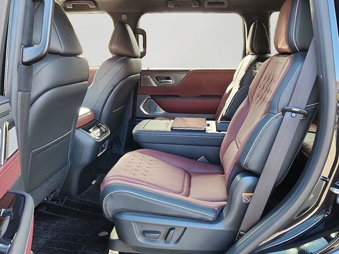 New 2026 INFINITI QX80 Autograph w/ Premium Cargo Package image 5