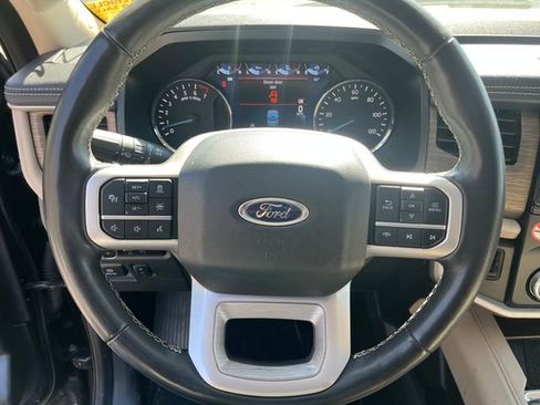 Used 2024 Ford Expedition Max Limited image 18