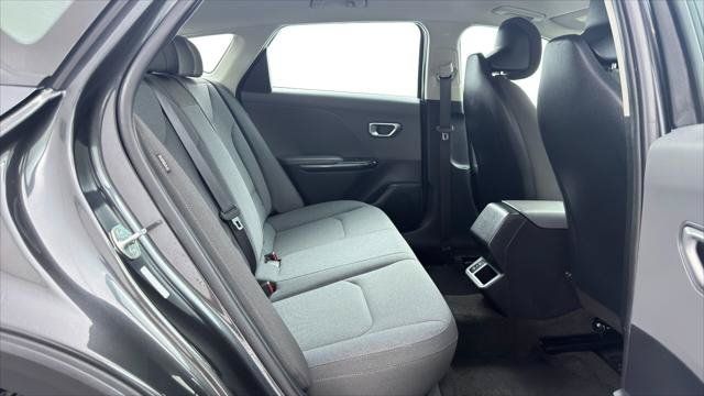 Used 2025 Kia K4 FWD image 19