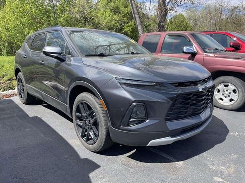 Used 2021 Chevrolet Blazer LT image 2