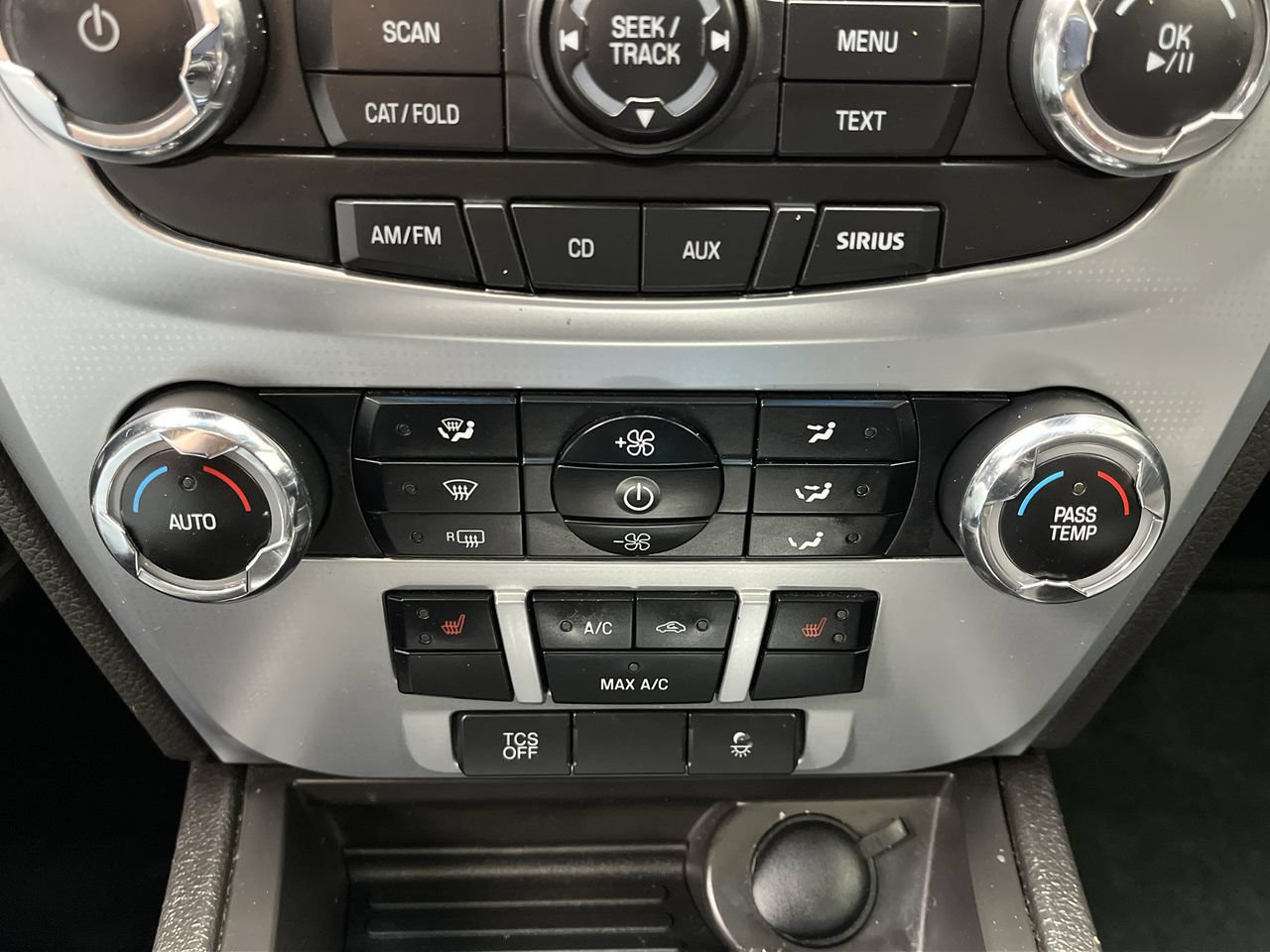 Used 2012 Ford Fusion SEL FWD image 20