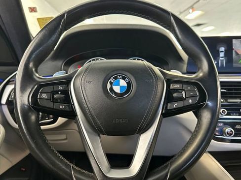 Used 2017 BMW 530i RWD image 29