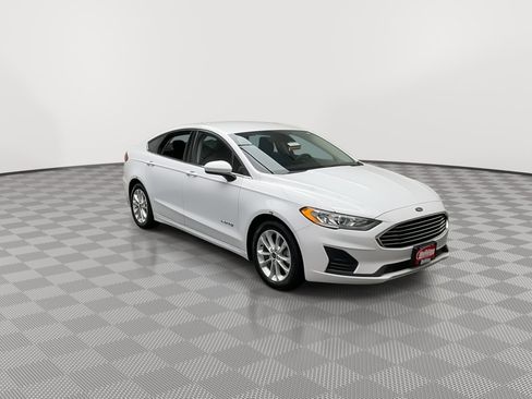 Used 2019 Ford Fusion SE FWD image 30