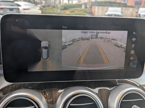 Used 2022 Mercedes-Benz GLC 300 4MATIC image 22