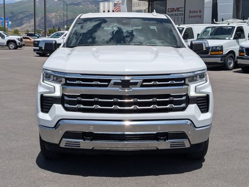 Used 2022 Chevrolet Silverado 1500 LTZ w/ Technology Package AWD/4WD image 8