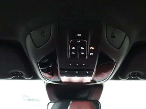 Used 2017 Maserati Levante S AWD/4WD image 36
