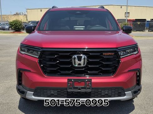 Used 2025 Honda Pilot TrailSport image 6