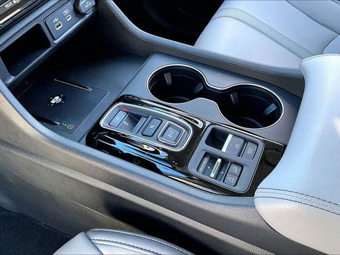 Certified 2025 Honda Pilot EX-L image 13