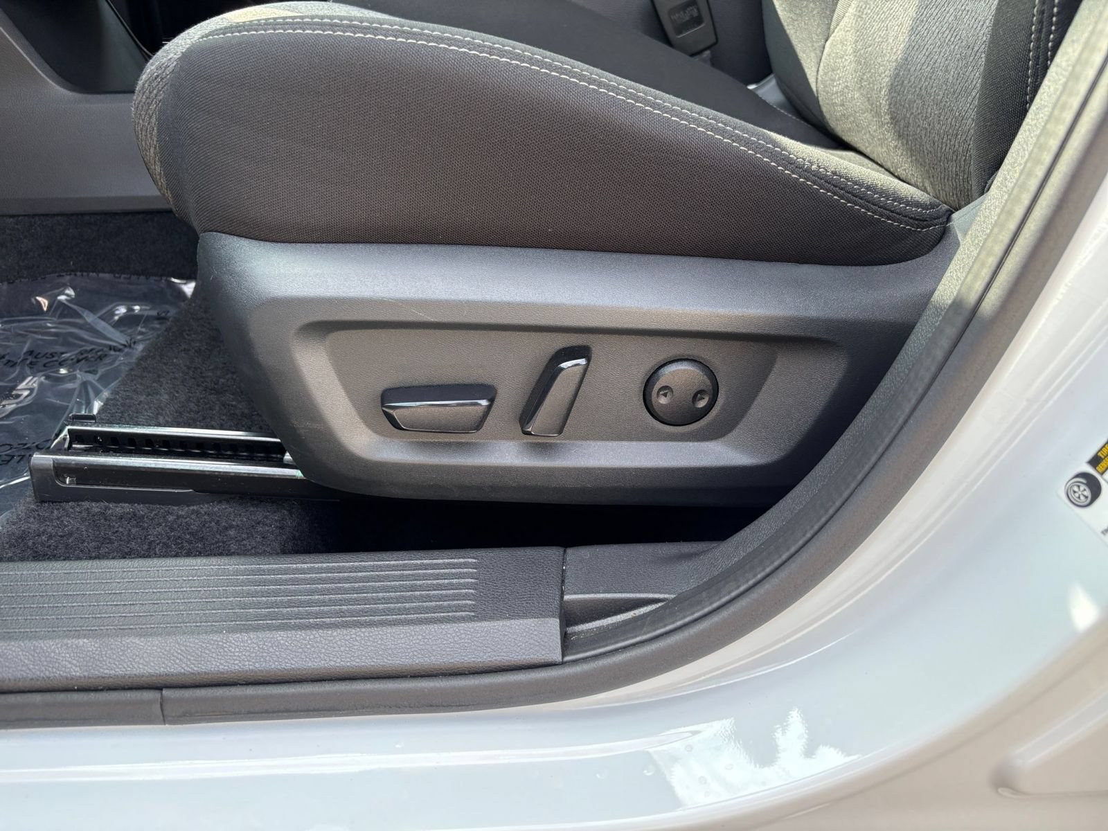 Used 2026 Nissan Rogue SV FWD image 20