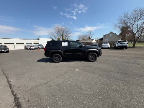 Used 2025 Toyota 4Runner SR5 image 15