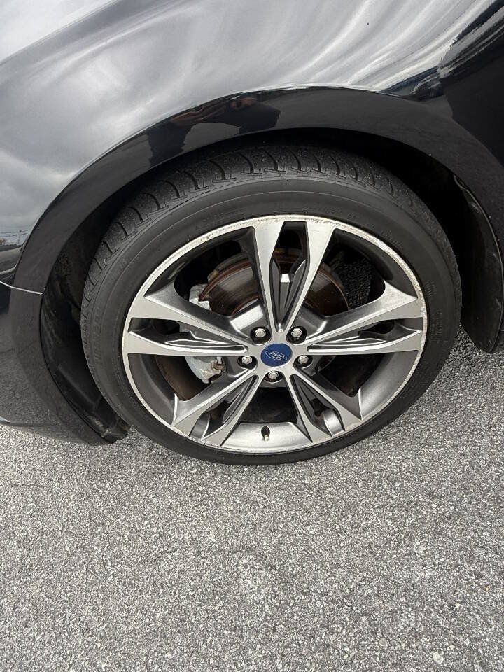 Used 2020 Ford Fusion Titanium FWD image 15