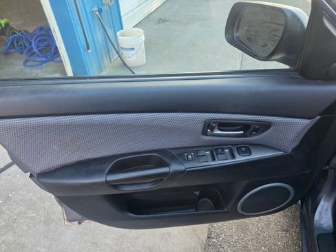 Used 2007 MAZDA MAZDA3 s Sport image 11