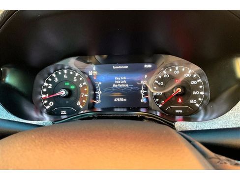 Used 2024 Jeep Compass Latitude image 23