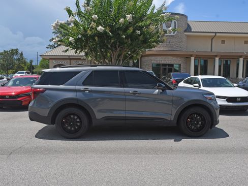 Used 2022 Ford Explorer ST w/ Equipment Group 401A AWD/4WD image 5
