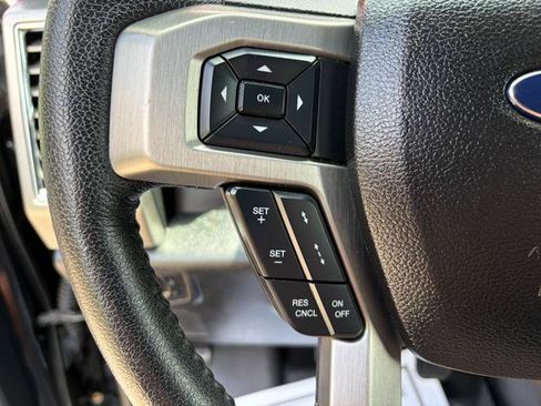 Used 2015 Ford F150 Platinum w/ Equipment Group 701A Luxury AWD/4WD image 27