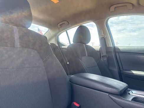 Certified 2025 Nissan Sentra SV FWD image 25