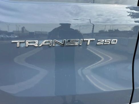 Used 2020 Ford Transit 250 148 High Roof Extended RWD image 4