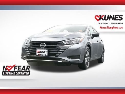 Used 2023 Nissan Versa SV image 43