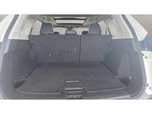 Certified 2023 Nissan Rogue SV w/ SV Premium B Package AWD/4WD image 16