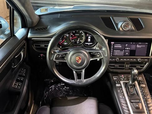Used 2020 Porsche Macan Turbo AWD/4WD image 17