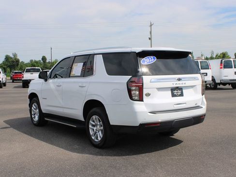 Used 2022 Chevrolet Tahoe LT w/ Luxury Package RWD image 7