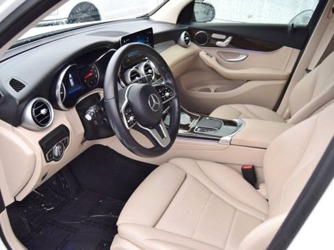 Used 2022 Mercedes-Benz GLC 300 image 17