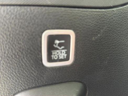 Used 2022 Jeep Grand Wagoneer Series III image 20