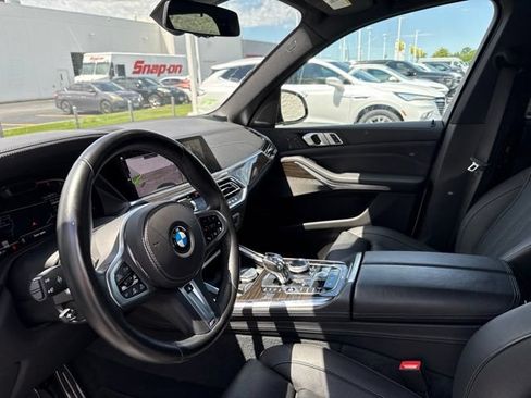 Used 2019 BMW X5 xDrive50i w/ M Sport Package AWD/4WD image 15