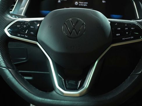 Used 2024 Volkswagen Tiguan SE R-Line AWD/4WD image 17