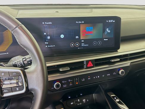 Used 2024 Kia Sorento S image 18