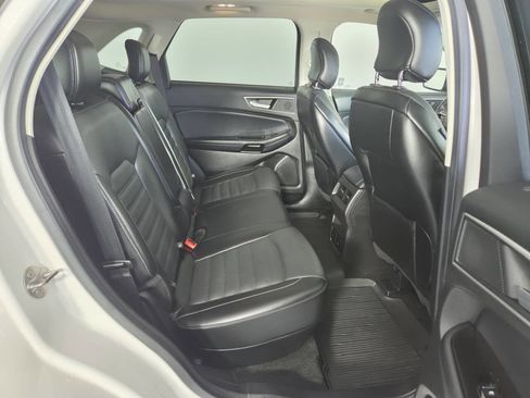 Used 2017 Ford Edge SEL w/ Equipment Group 201A AWD/4WD image 28