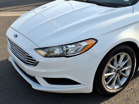 Certified 2017 Ford Fusion SE image 7